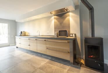 modern hout/beton keuken